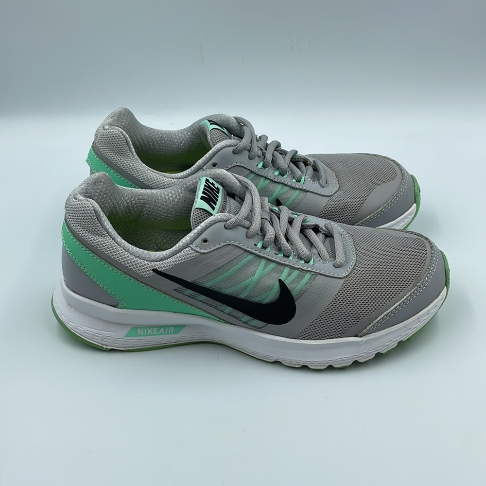 Nike‎ Womens Air Relentless 5 Gray Running Shoes Women’s Sz 6